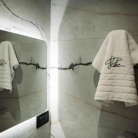 Zake Luxe Maison *